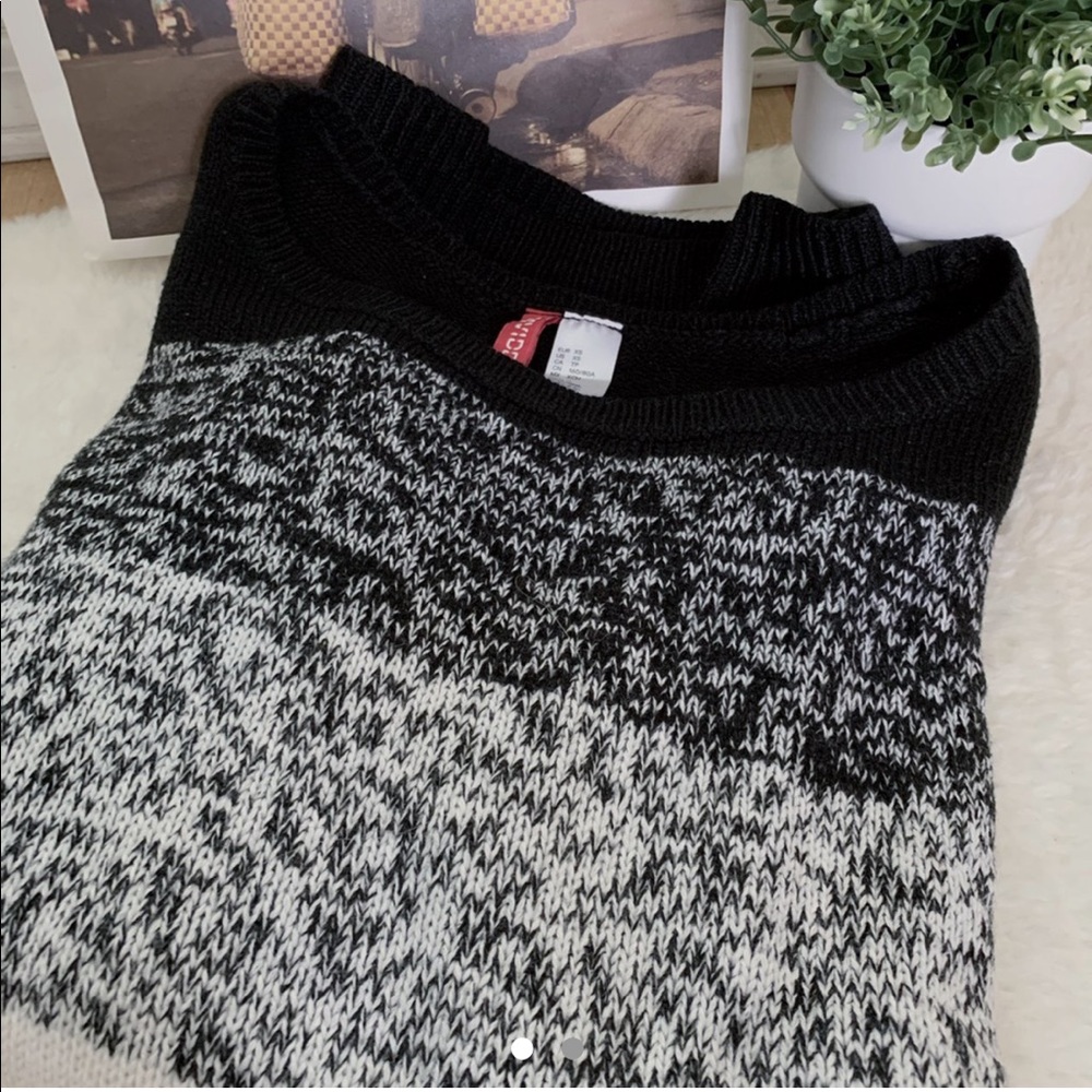 [3 for $50] H&M Black ombré sweater